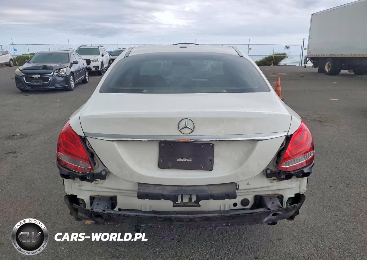 2015 Mercedes-Benz C 300 VIN:55SWF4JB7FU087131 - 6