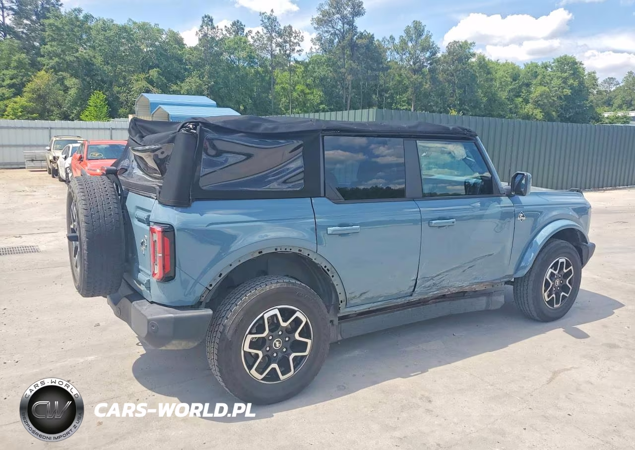 2022 Ford Bronco Base VIN:1FMDE5BH4NLB02826 - 3
