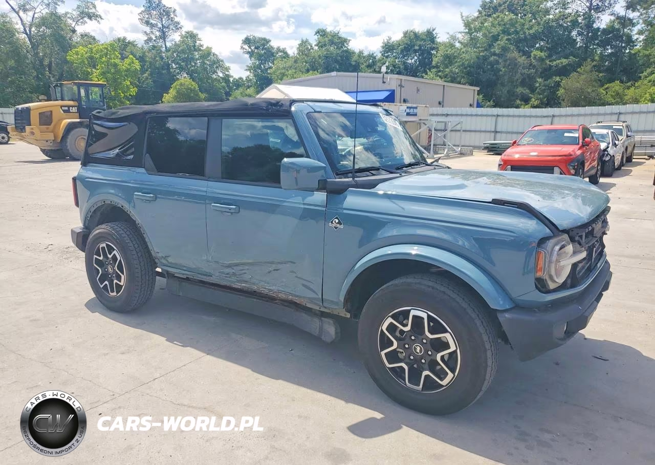 2022 Ford Bronco Base VIN:1FMDE5BH4NLB02826 - 4