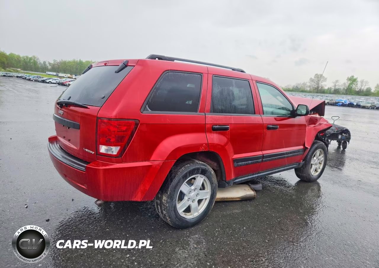 2005 Jeep Grand Cherokee Laredo VIN:1J4GR48K75C655113 - 3
