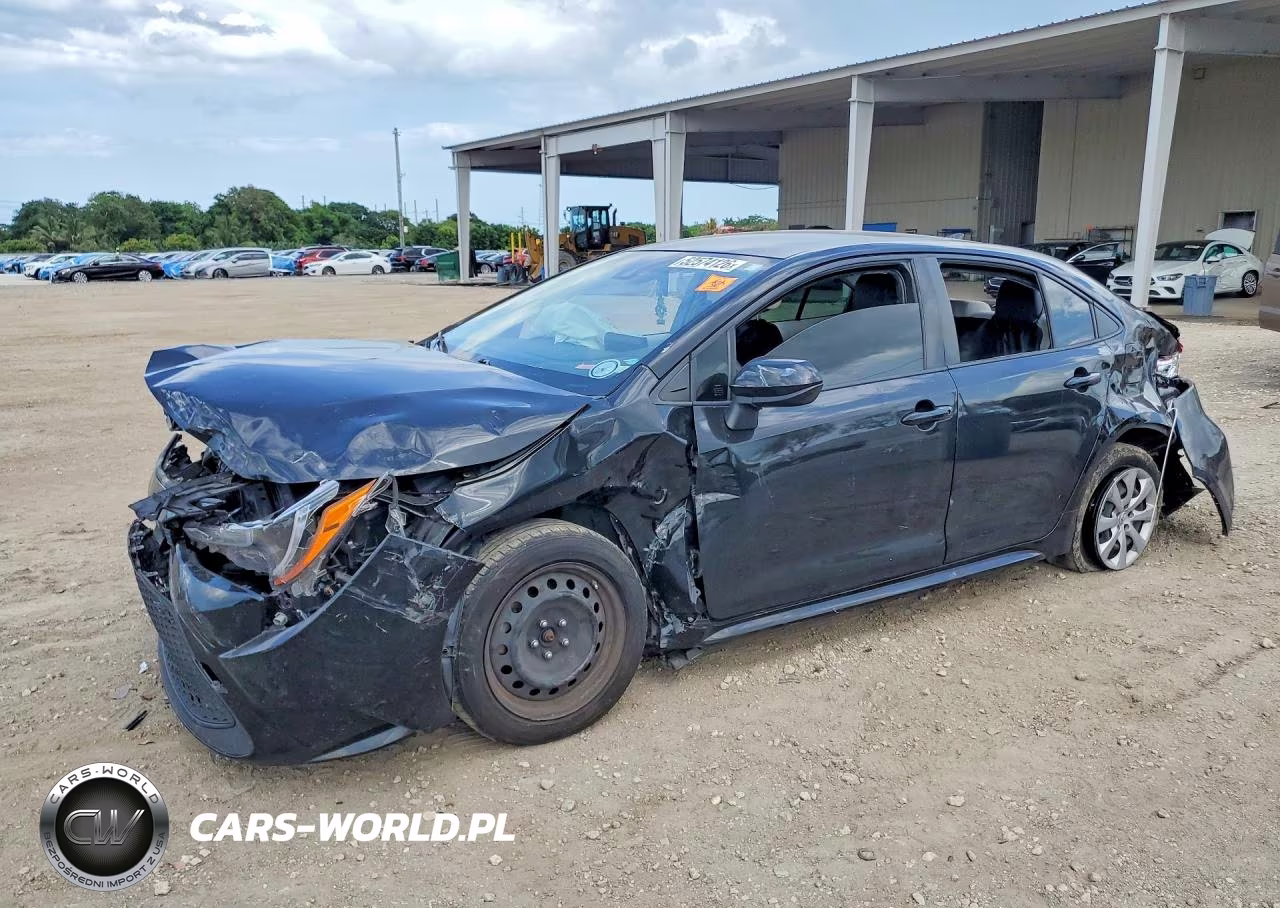 2022 Toyota Corolla Le – zdjęcie 1 z 12