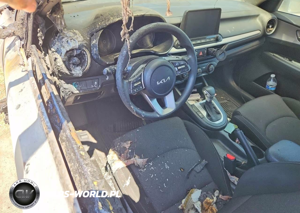 2023 Kia Forte Lxs VIN:3KPF24ADXPE623107 - 8