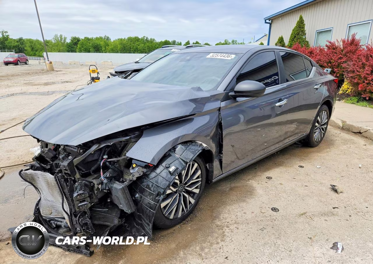 2025 Nissan Altima Sv – zdjęcie 1 z 13