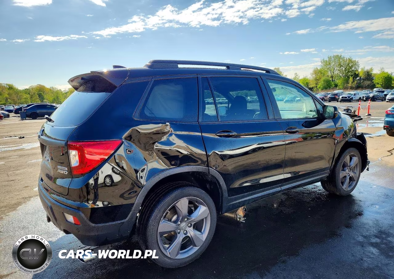 2020 Honda Passport Touring VIN:5FNYF8H96LB016695 - 3