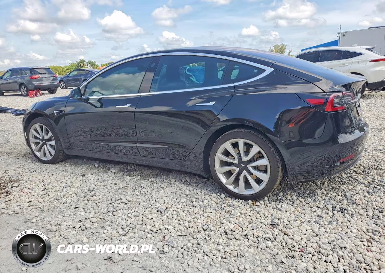 2018 Tesla Model 3 VIN:5YJ3E1EA9JF005884 - 2