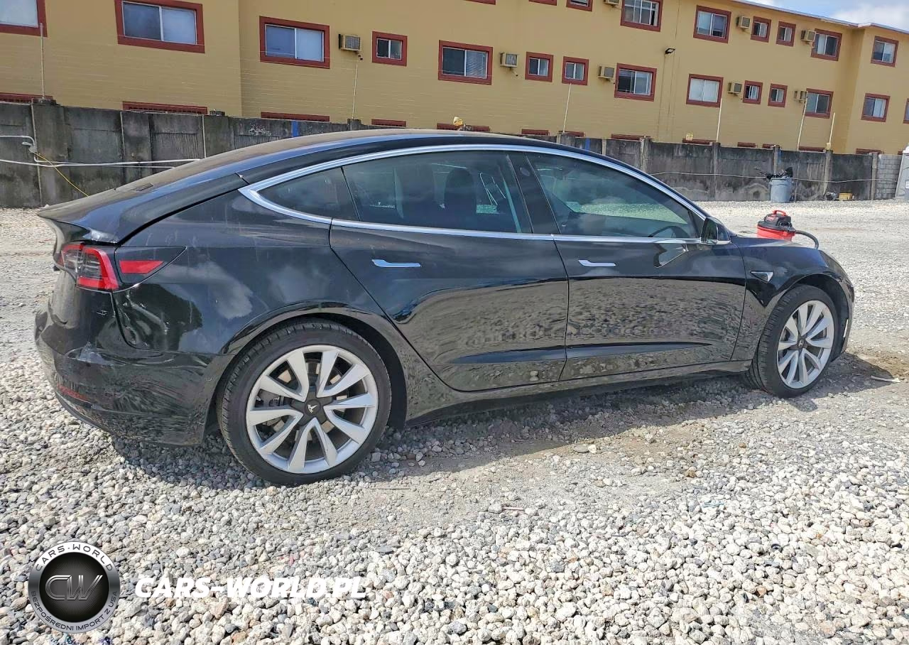 2018 Tesla Model 3 VIN:5YJ3E1EA9JF005884 - 3