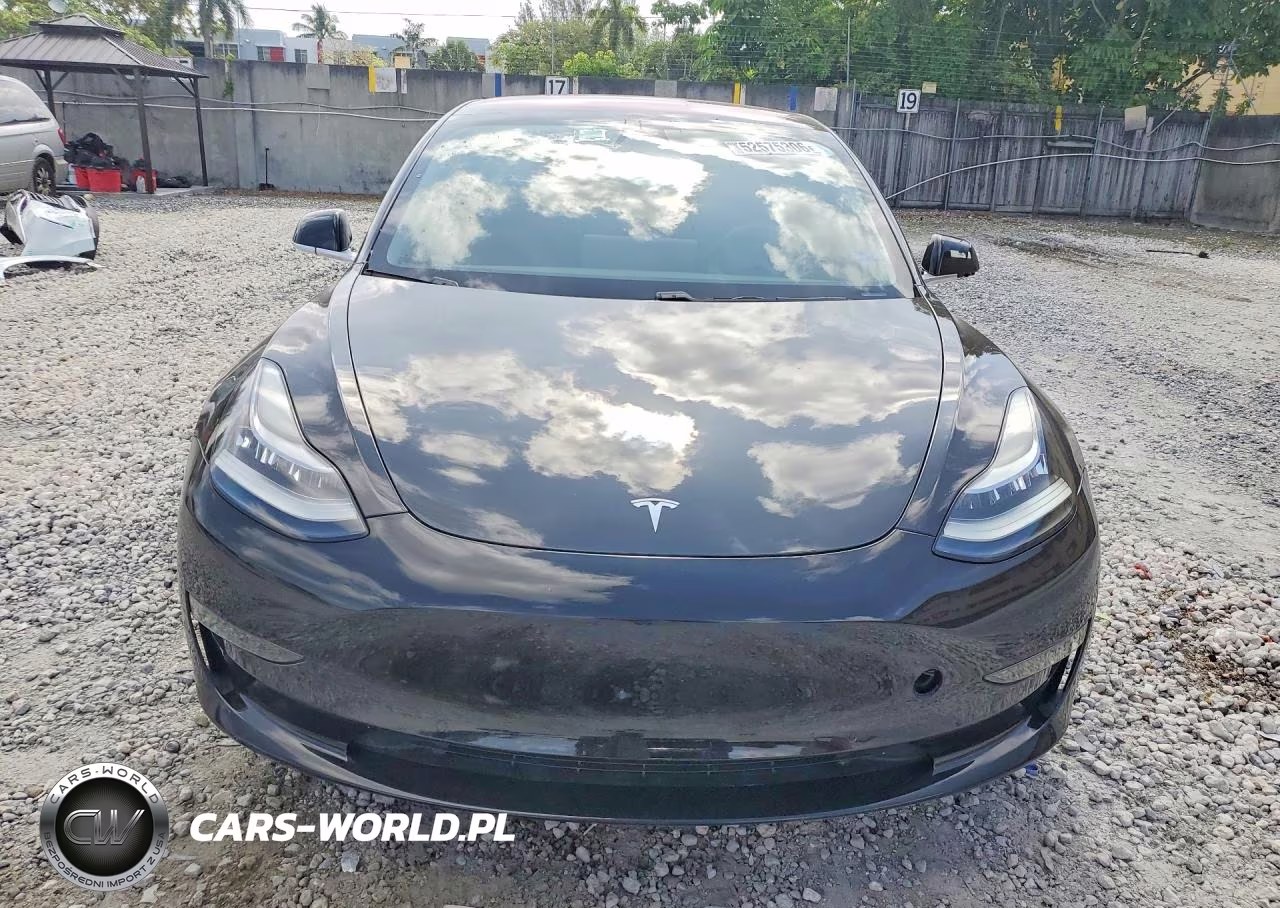2018 Tesla Model 3 VIN:5YJ3E1EA9JF005884 - 5