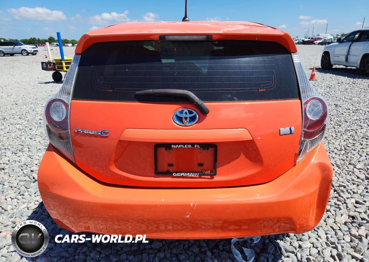 2013 Toyota Prius C One VIN:JTDKDTB31D1050282 - 6