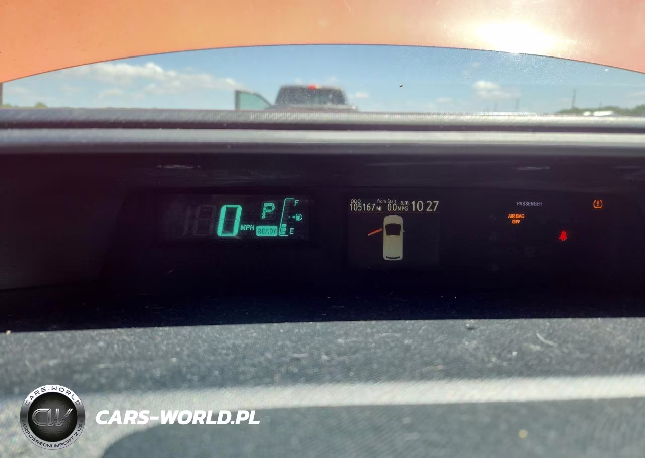 2013 Toyota Prius C One VIN:JTDKDTB31D1050282 - 9