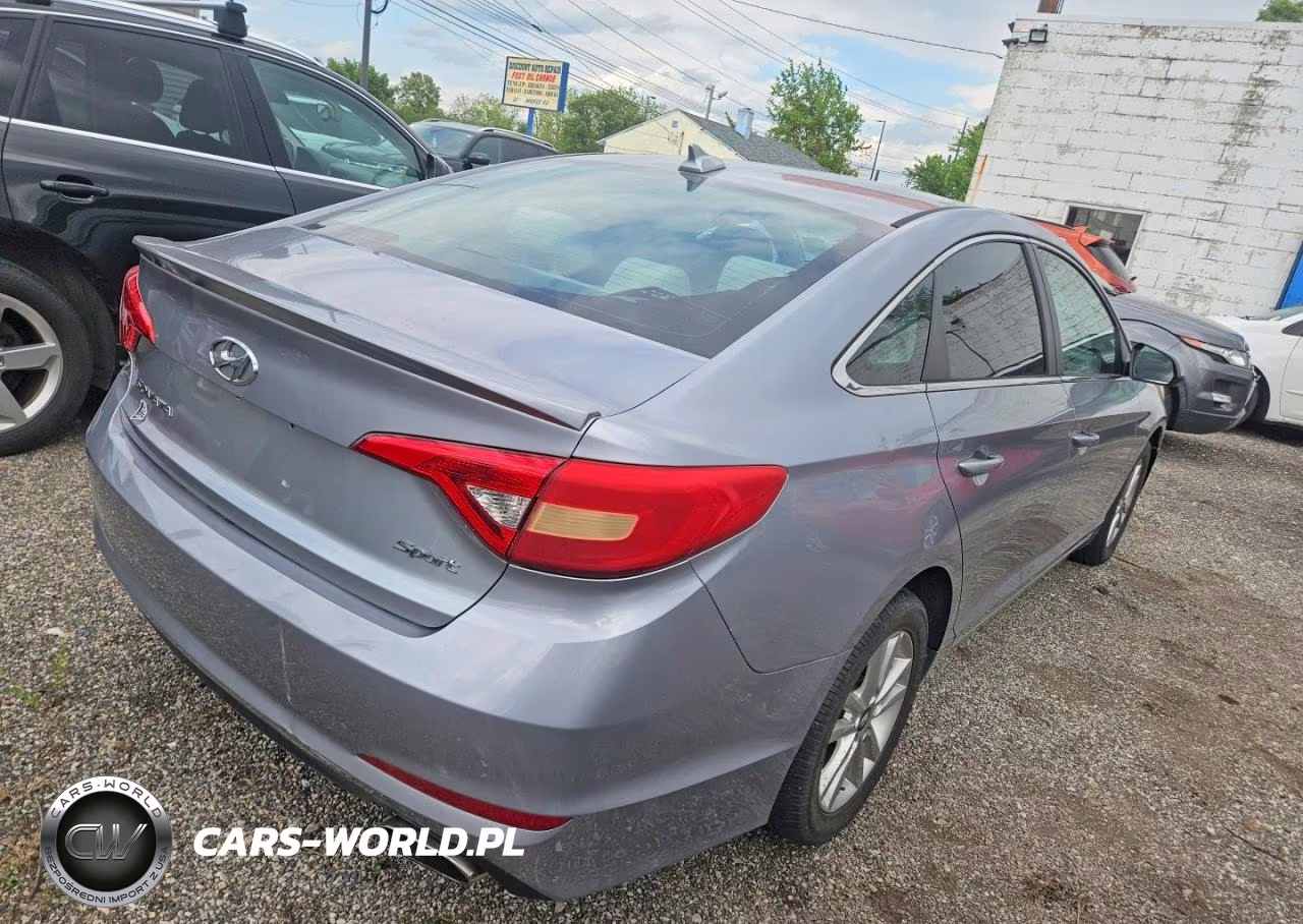 2017 Hyundai Sonata Base VIN:5NPE24AF6HH573686 - 4