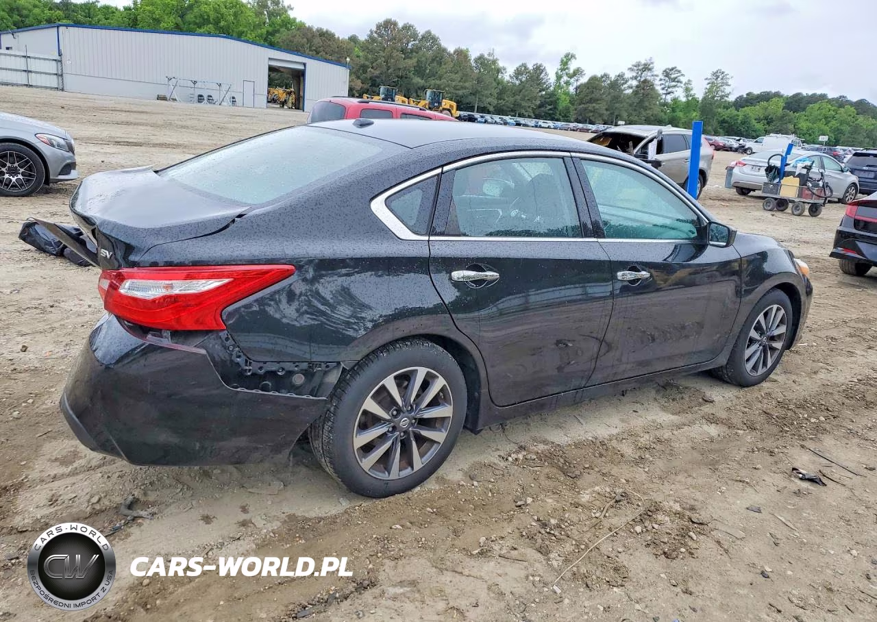 2017 Nissan Altima VIN:1N4AL3AP5HC261827 - 3