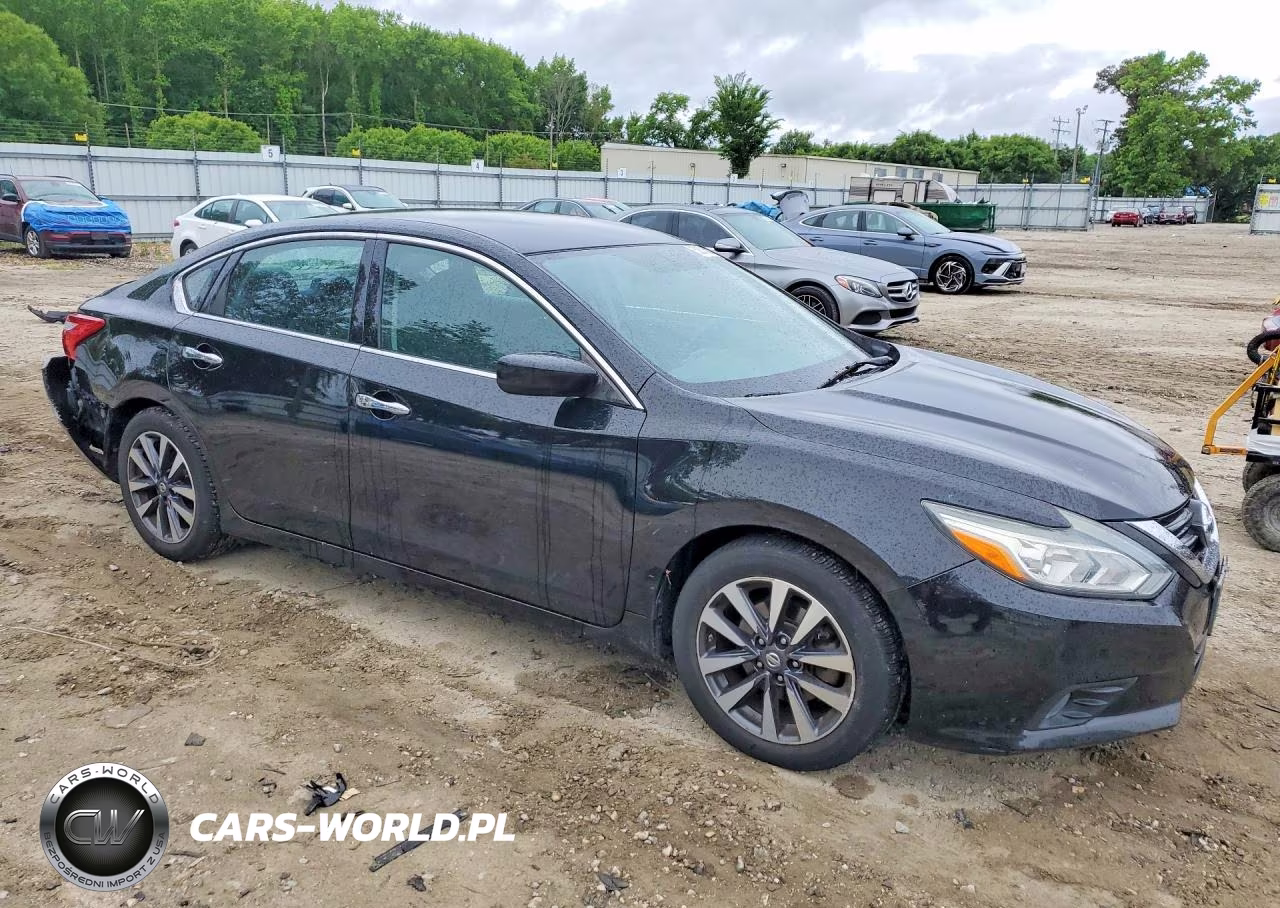 2017 Nissan Altima VIN:1N4AL3AP5HC261827 - 4
