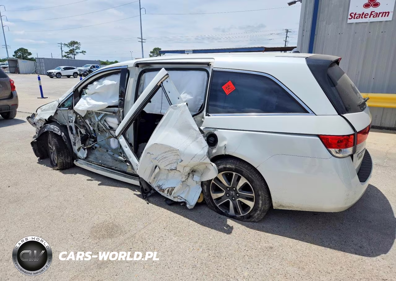 2015 Honda Odyssey Touring VIN:5FNRL5H96FB094040 - 2