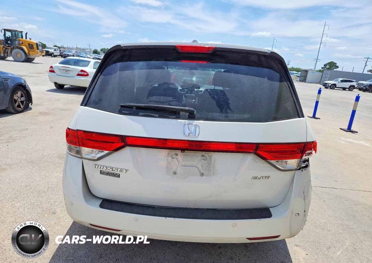 2015 Honda Odyssey Touring VIN:5FNRL5H96FB094040 - 6