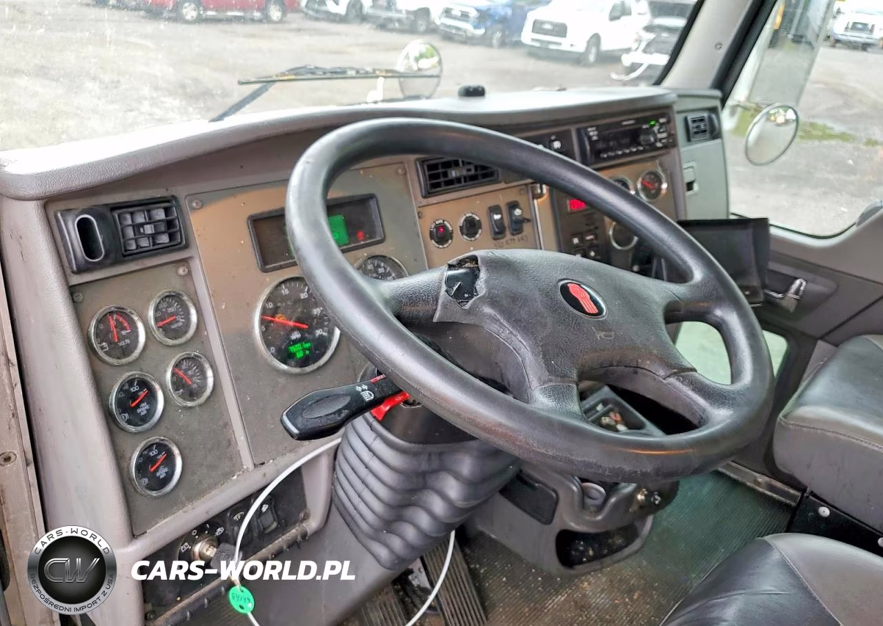 2017 Kenworth T330 Box Truck VIN:2NKHHM6X1HM162417 - 8
