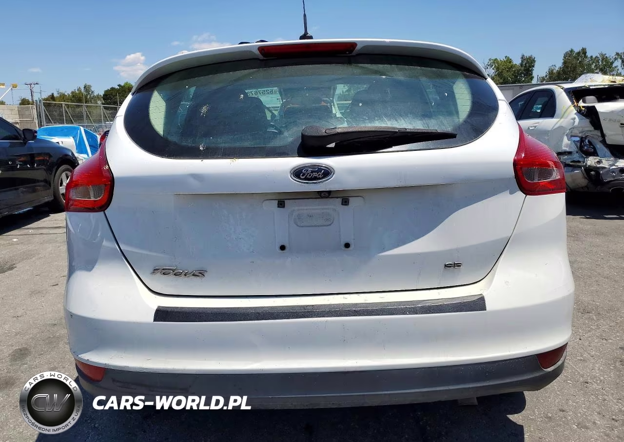 2017 Ford Focus Se VIN:1FADP3K20HL248052 - 6