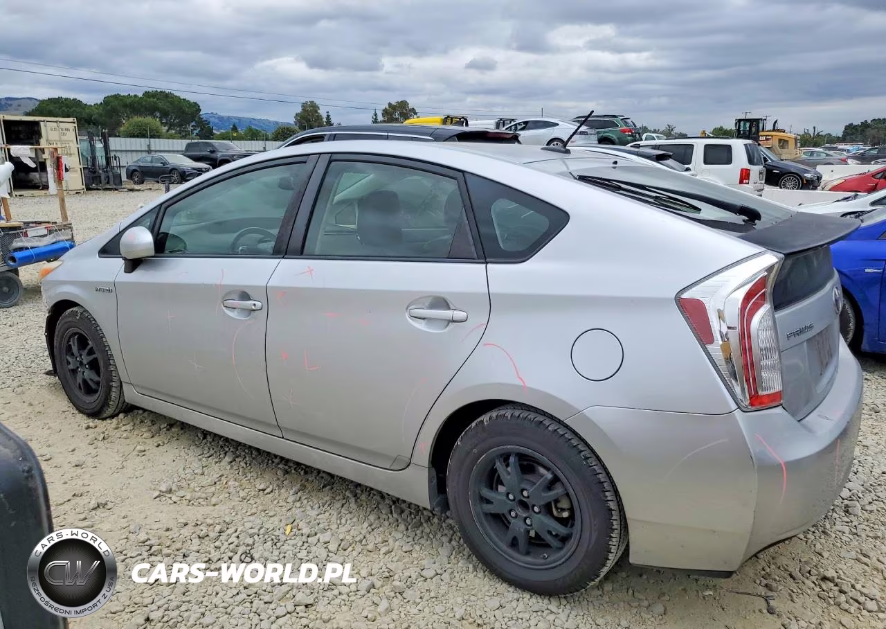 2014 Toyota Prius Four VIN:JTDKN3DUXE0377256 - 2