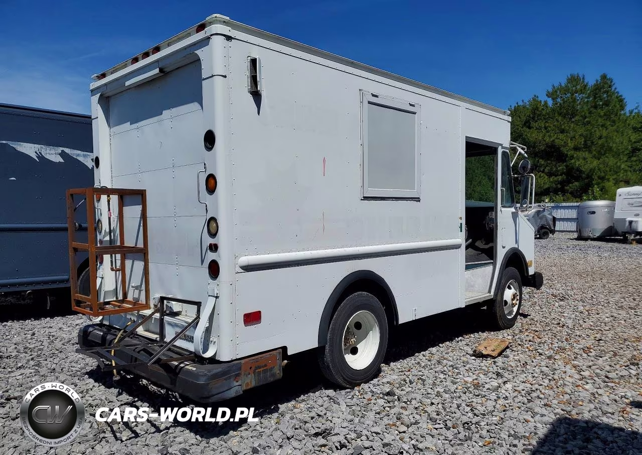 1987 Chevrolet P Series Delivery Truck VIN:1GCJP32J0H3326608 - 3