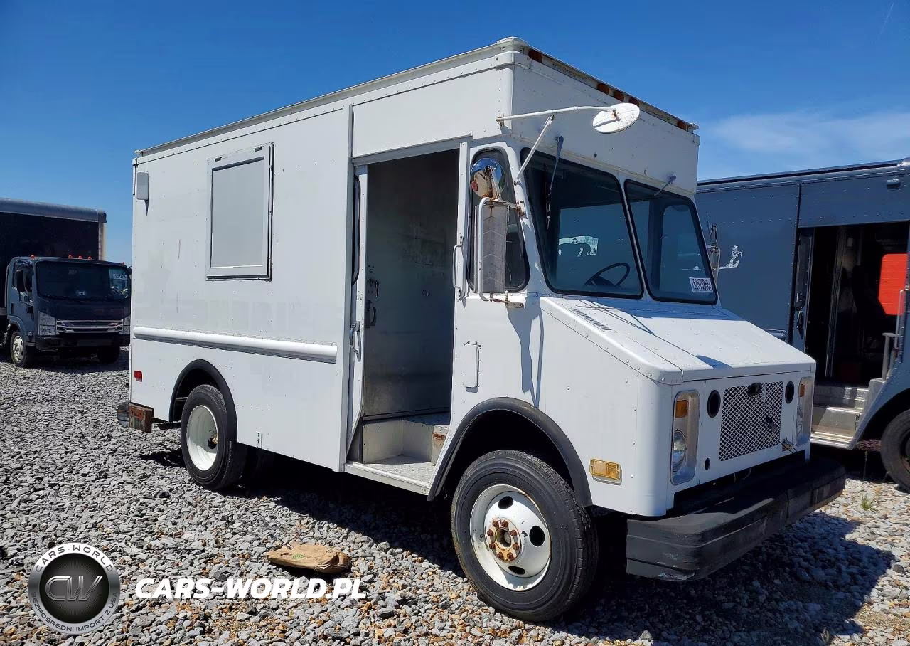 1987 Chevrolet P Series Delivery Truck VIN:1GCJP32J0H3326608 - 4