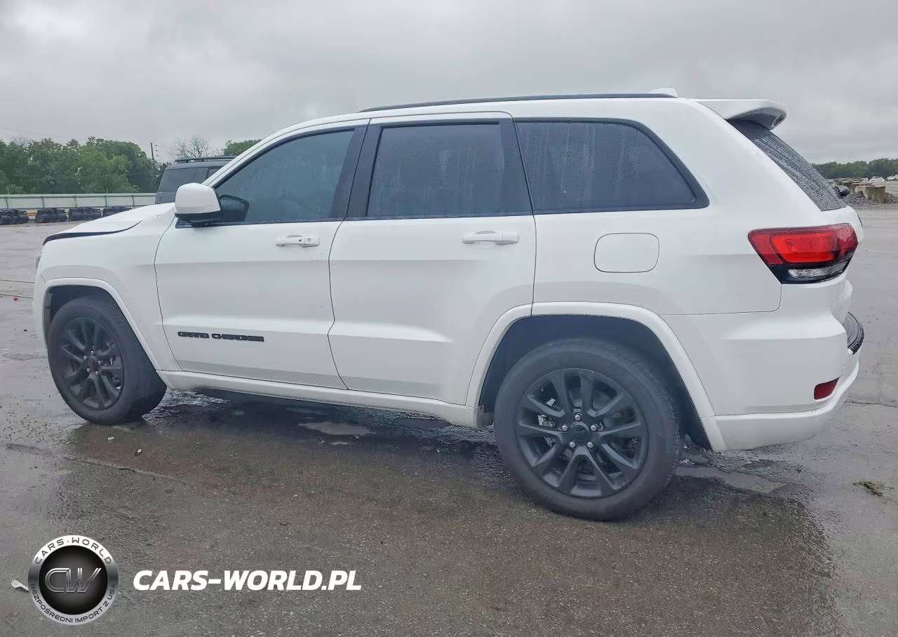 2018 Jeep Grand Cherokee Laredo VIN:1C4RJEAG1JC433646 - 2