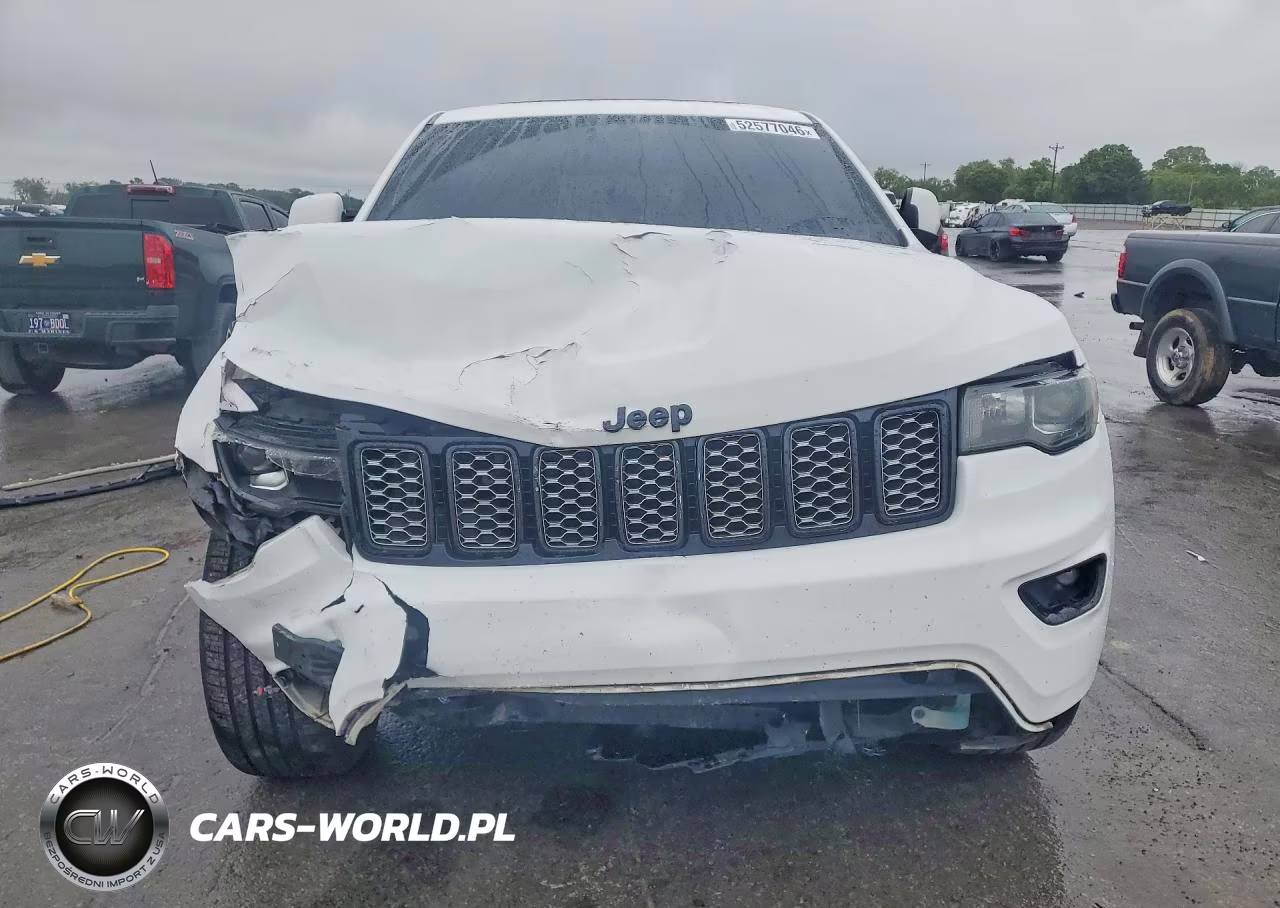 2018 Jeep Grand Cherokee Laredo VIN:1C4RJEAG1JC433646 - 5