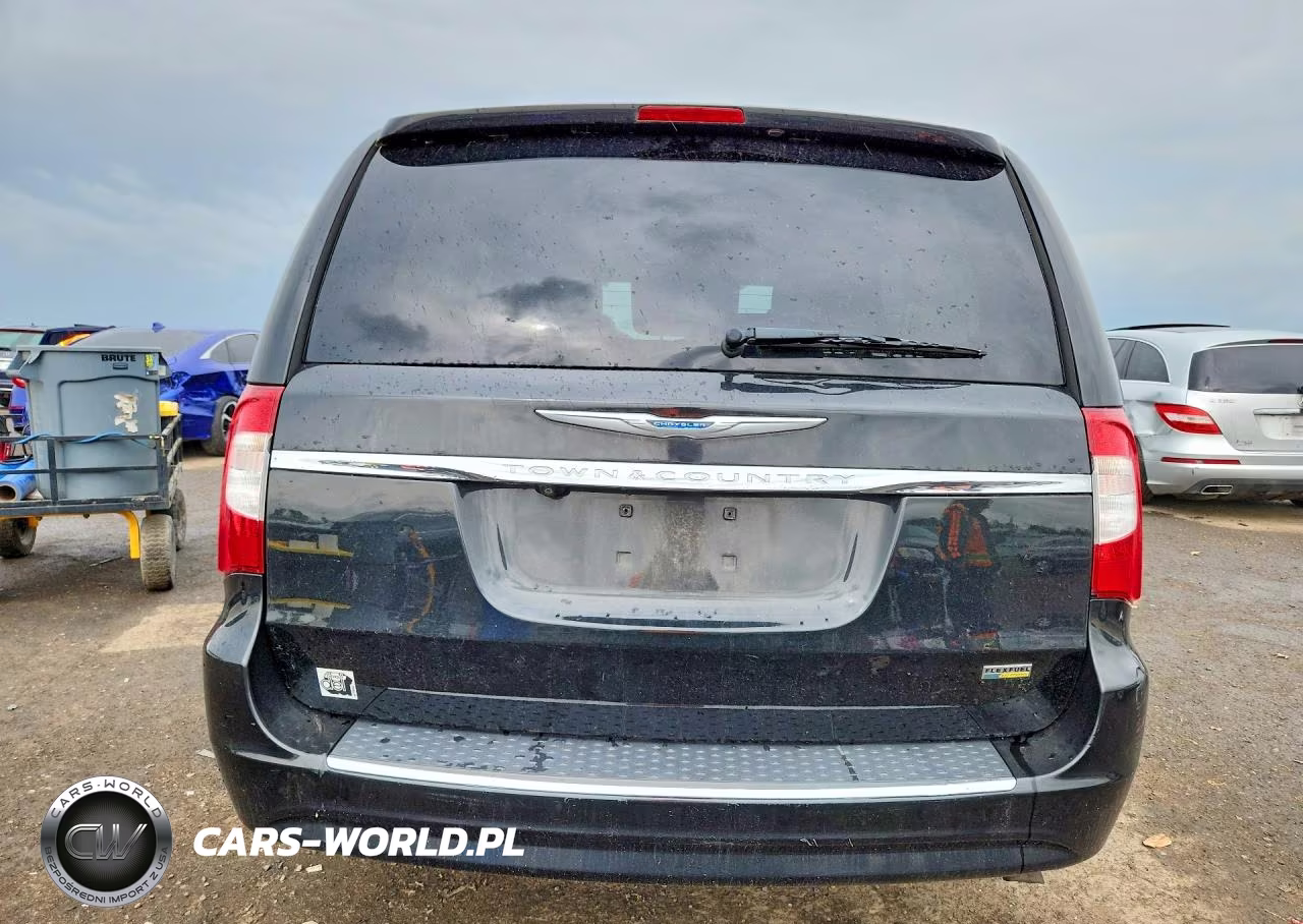 2015 Chrysler Town & Country Touring VIN:2C4RC1BGXFR752219 - 6