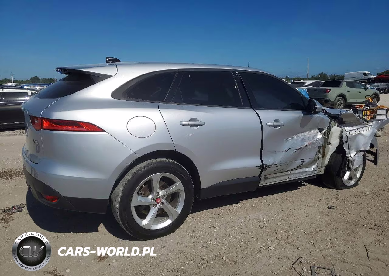 2018 Jaguar F-Pace Premium VIN:SADCJ2GX0JA235636 - 3
