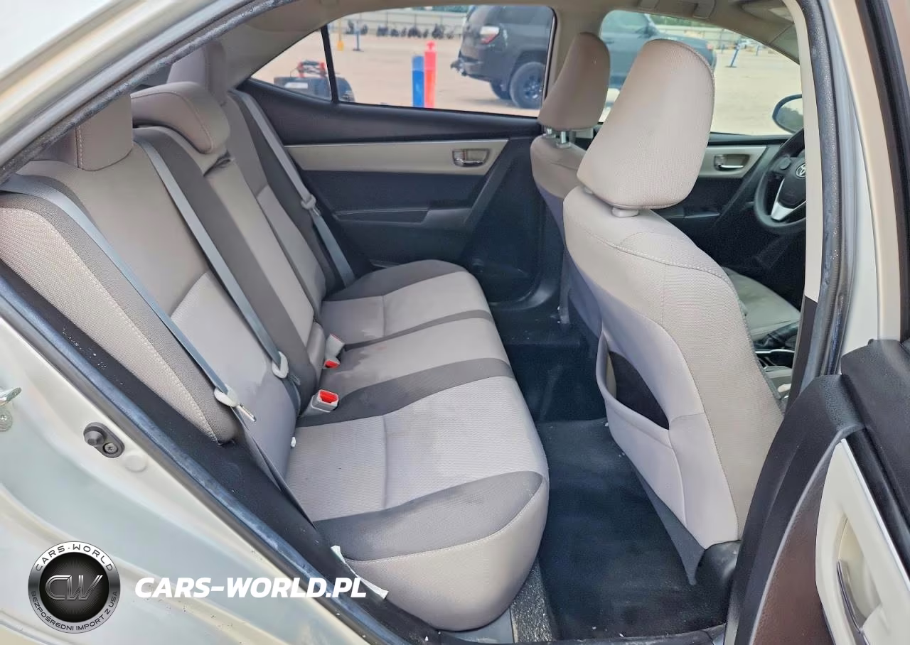 2018 Toyota Corolla Le VIN:5YFBURHEXJP789069 - 10