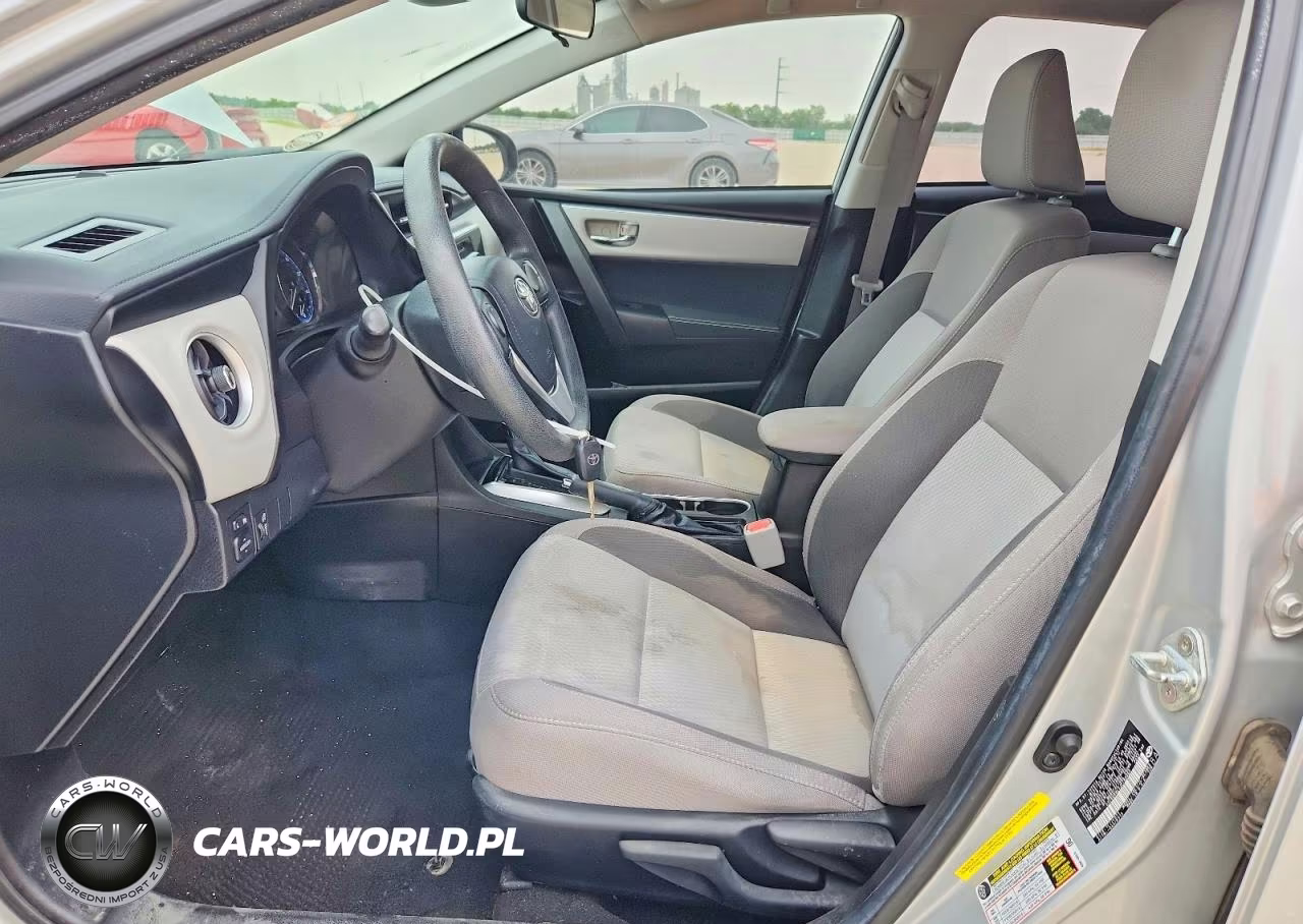 2018 Toyota Corolla Le VIN:5YFBURHEXJP789069 - 7