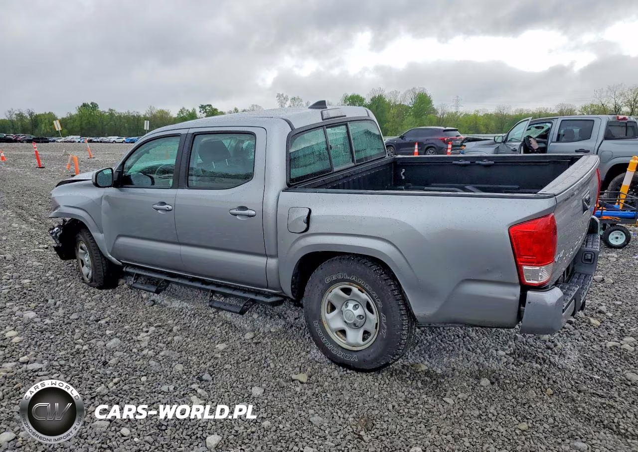 2017 Toyota Tacoma Sr V6 VIN:3TMCZ5AN8HM069506 - 2