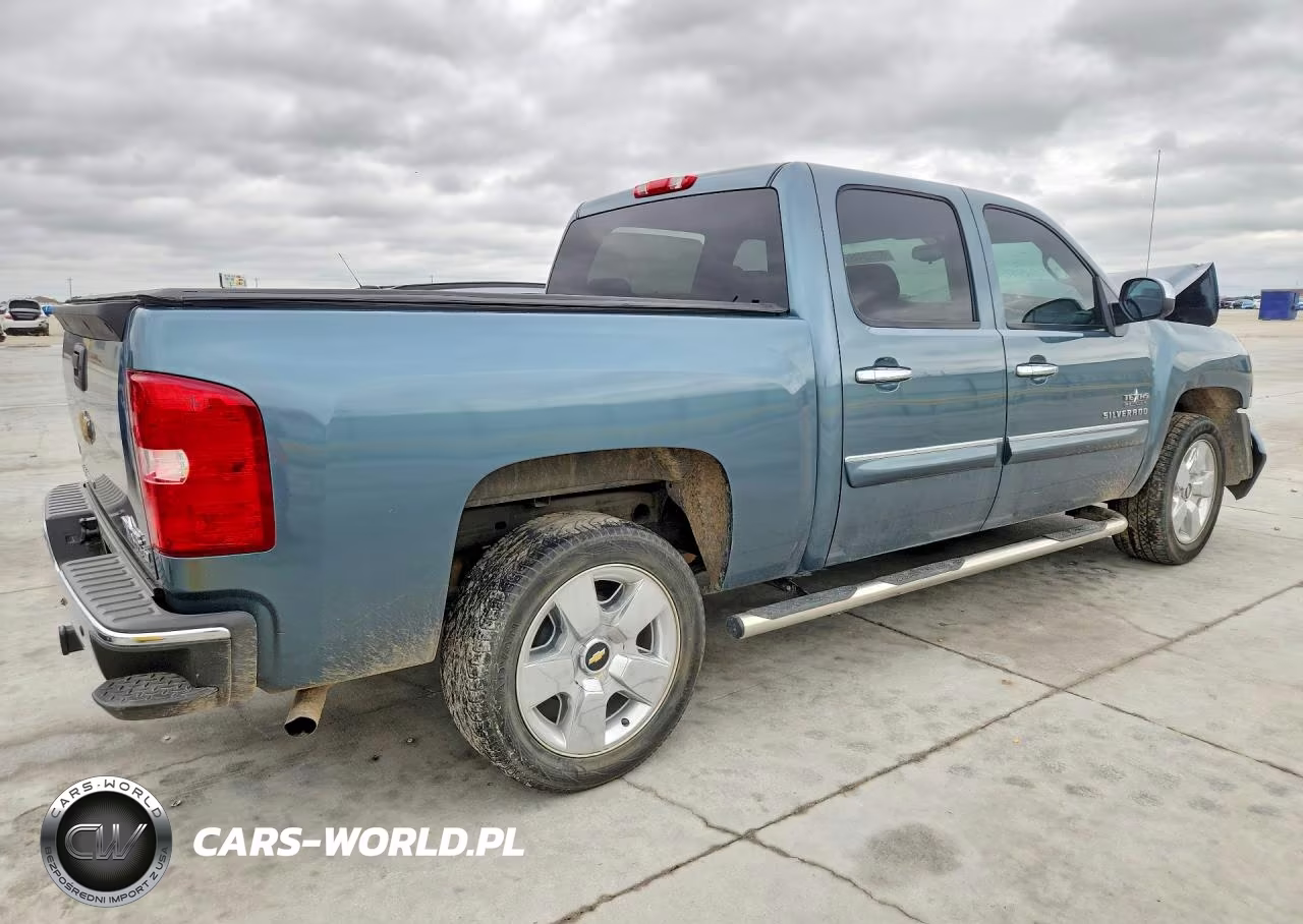 2011 Chevrolet Silverado C1500 Lt VIN:3GCPCSE07BG103649 - 3