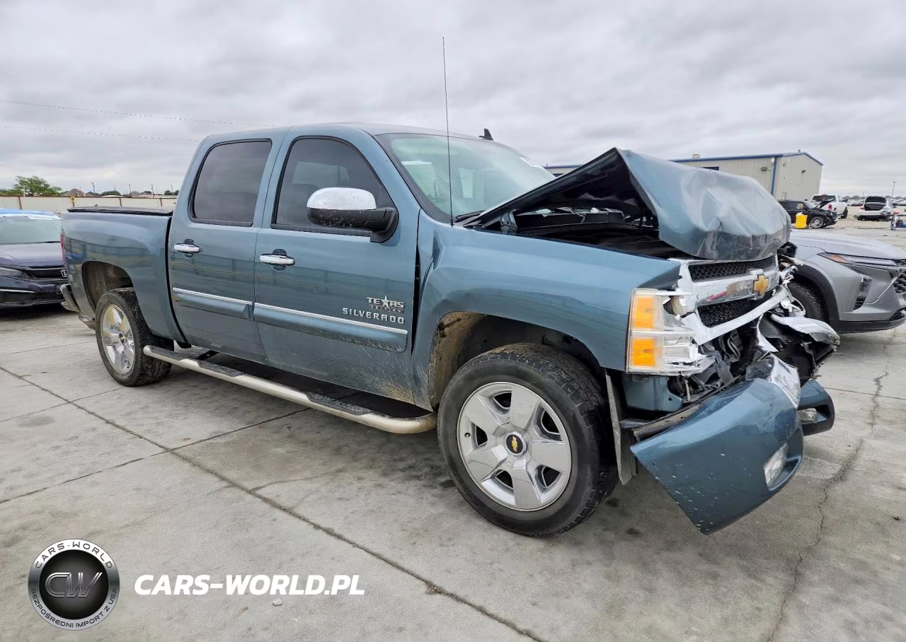 2011 Chevrolet Silverado C1500 Lt VIN:3GCPCSE07BG103649 - 4
