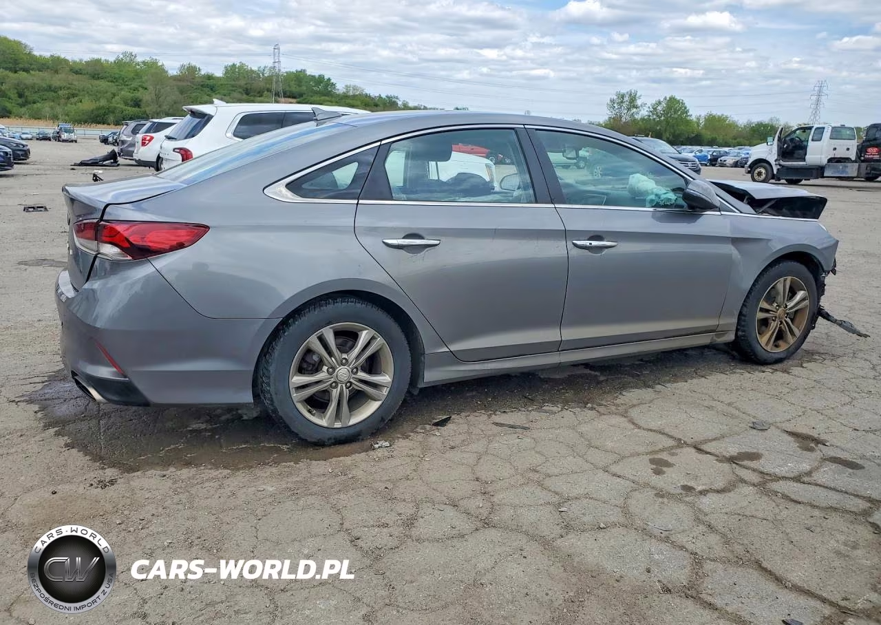 2018 Hyundai Sonata Sel VIN:5NPE34AF9JH688592 - 3