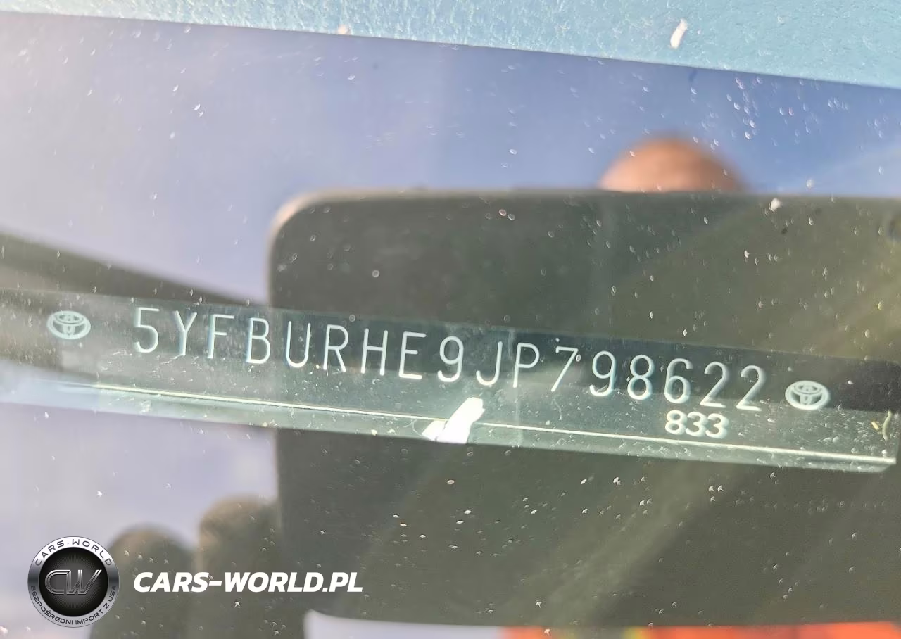 2018 Toyota Corolla L VIN:5YFBURHE9JP798622 - 12