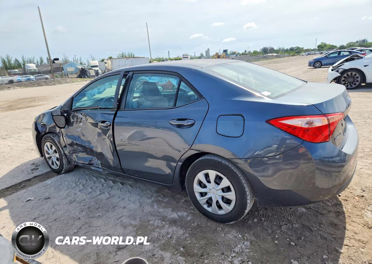 2018 Toyota Corolla L VIN:5YFBURHE9JP798622 - 2