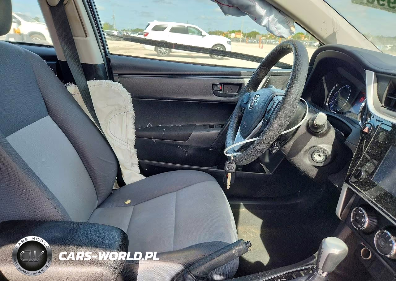 2018 Toyota Corolla L VIN:5YFBURHE9JP798622 - 7