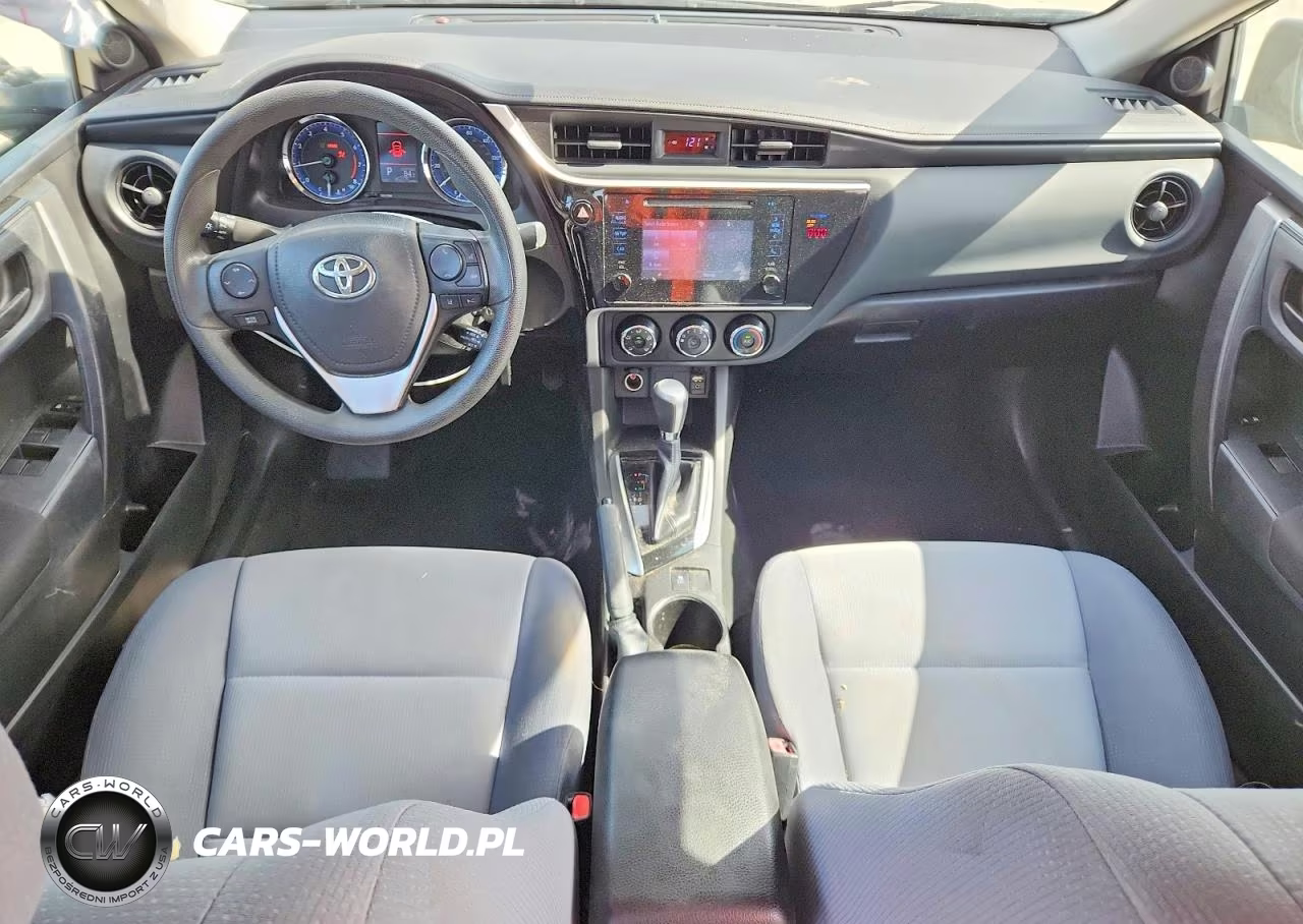 2018 Toyota Corolla L VIN:5YFBURHE9JP798622 - 8