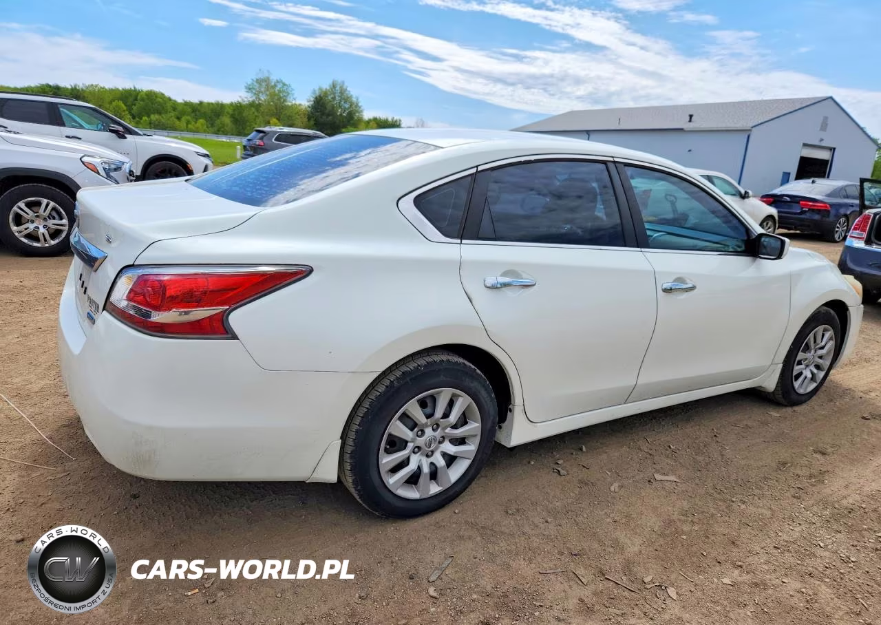 2014 Nissan Altima 2.5 S VIN:1N4AL3AP8EN384683 - 3