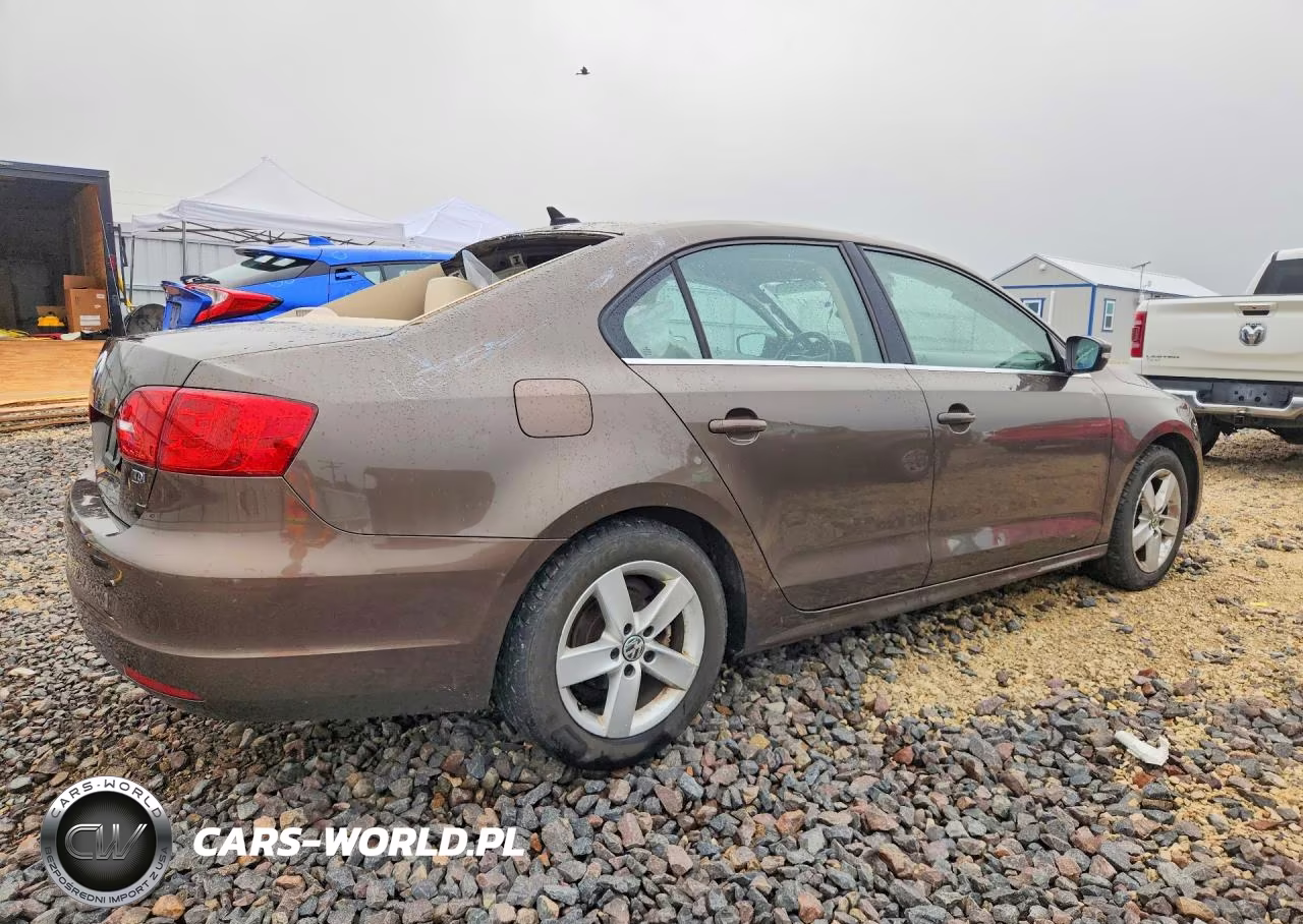 2014 Volkswagen Jetta Tdi VIN:3VW3L7AJ9EM416196 - 3