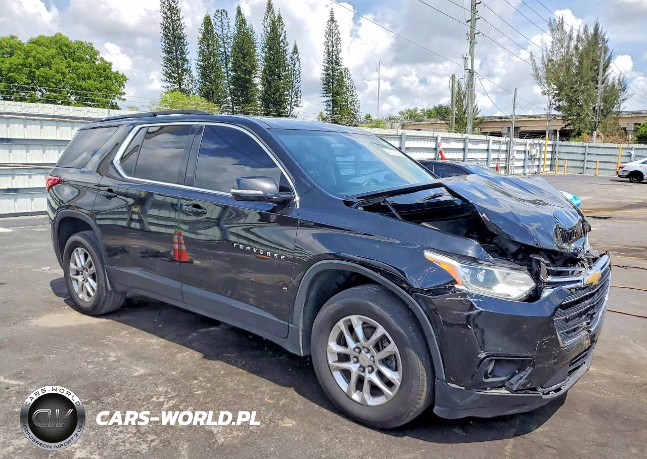 2019 Chevrolet Traverse Lt VIN:1GNERGKW2KJ209816 - 4