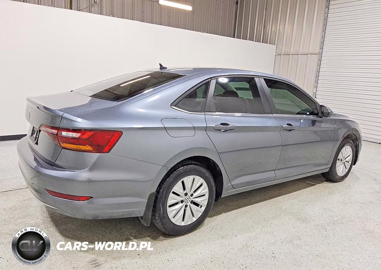 2019 Volkswagen Jetta VIN:3VWCB7BU4KM270037 - 3