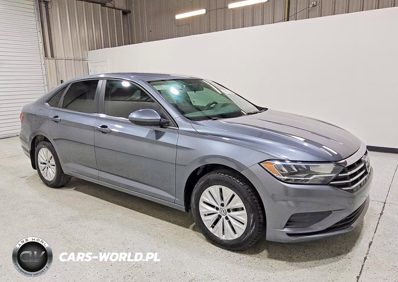 2019 Volkswagen Jetta VIN:3VWCB7BU4KM270037 - 4