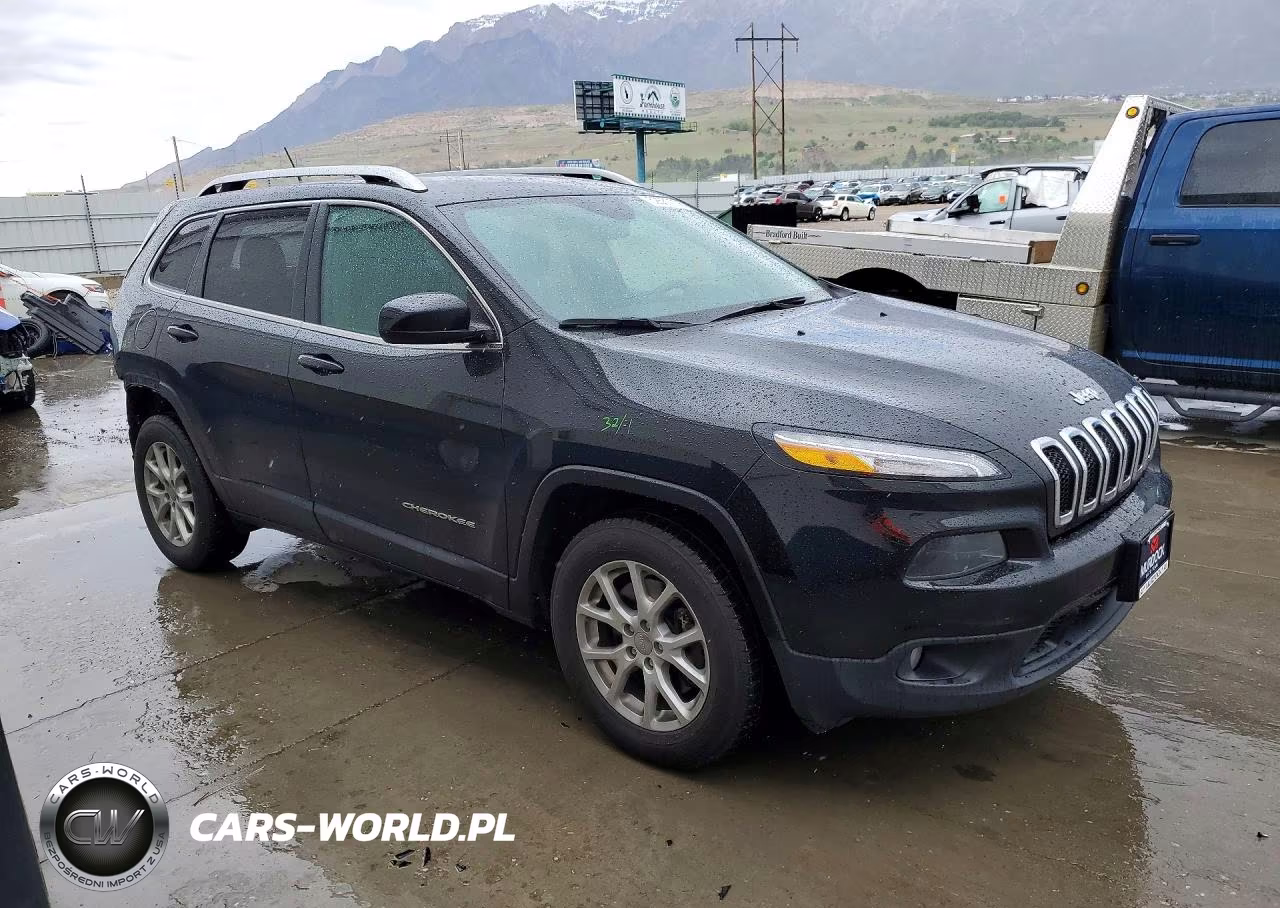 2016 Jeep Cherokee Latitude VIN:1C4PJMCB7GW225281 - 4