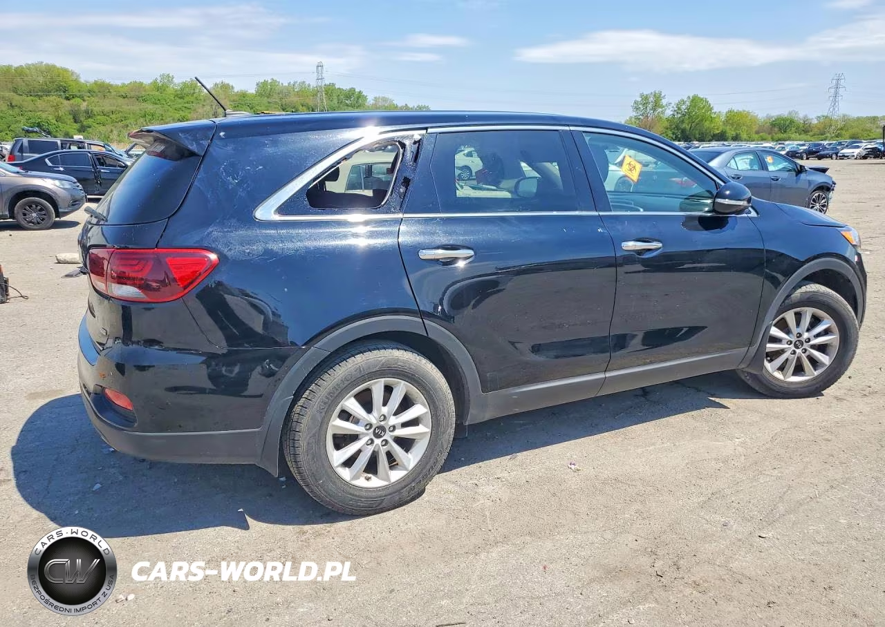 2019 Kia Sorento L VIN:5XYPG4A34KG582367 - 3