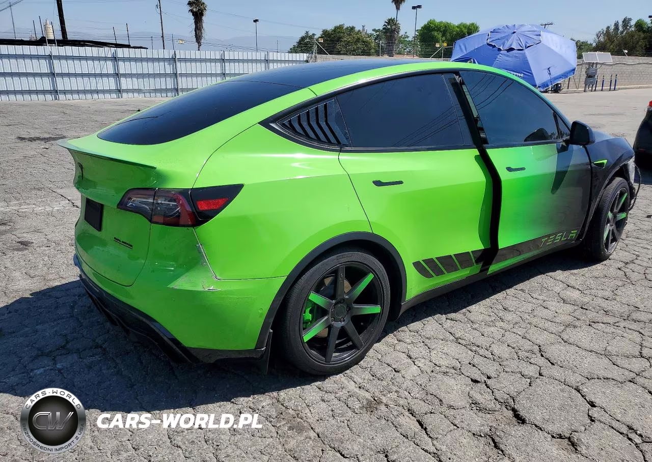2021 Tesla Model Y VIN:5YJYGDEE6MF148543 - 3