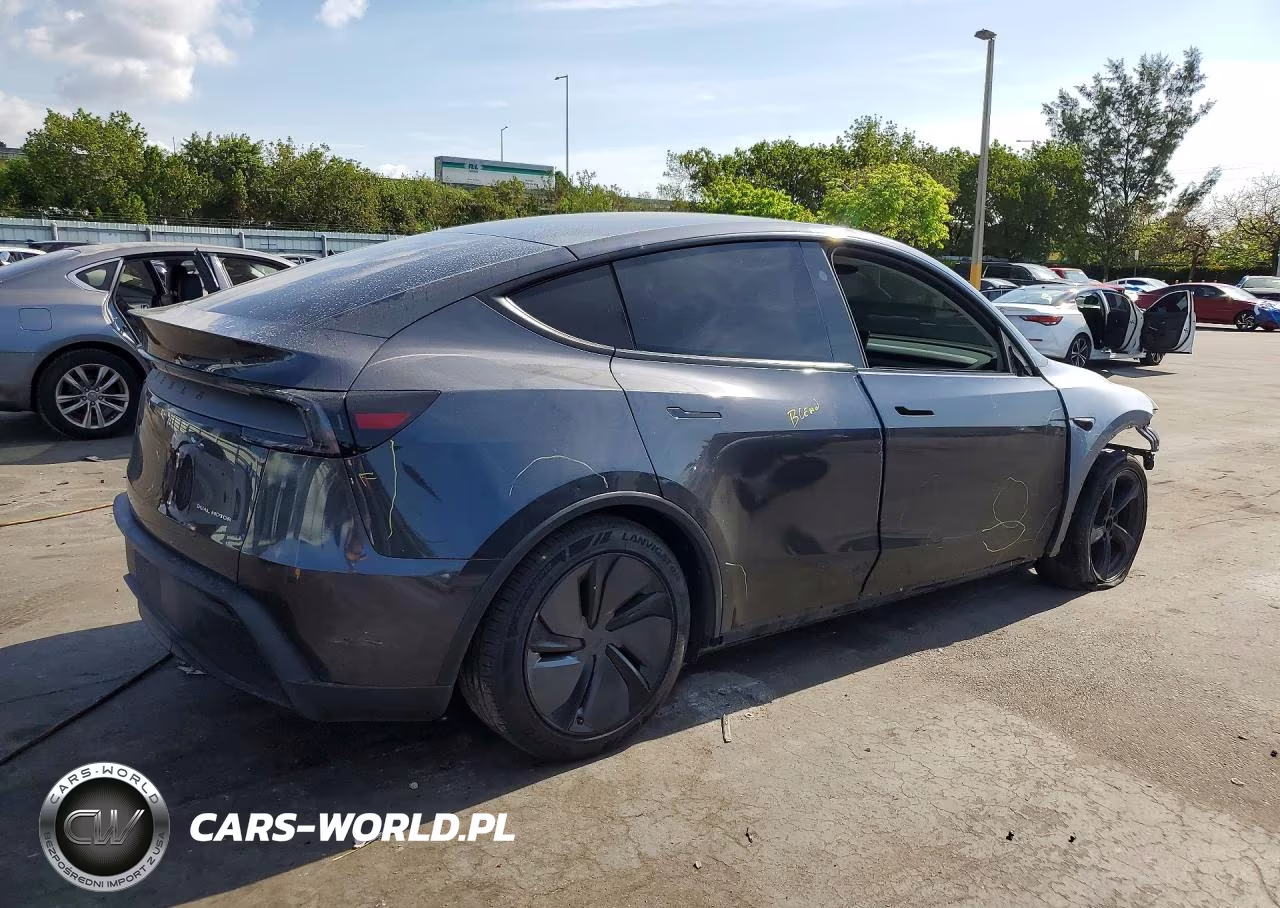 2026 Tesla Model Y VIN:7SAYGDEE1TA388288 - 3
