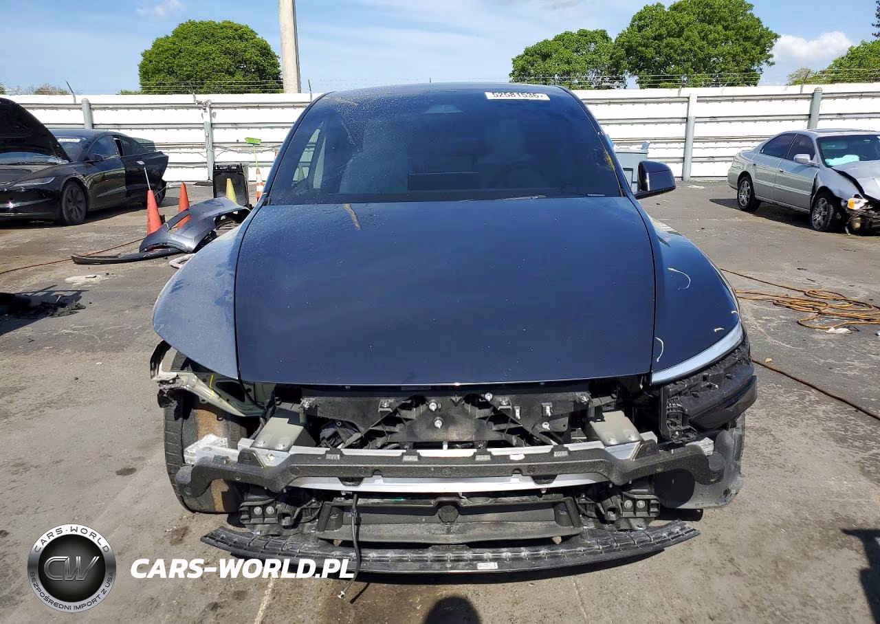 2026 Tesla Model Y VIN:7SAYGDEE1TA388288 - 5