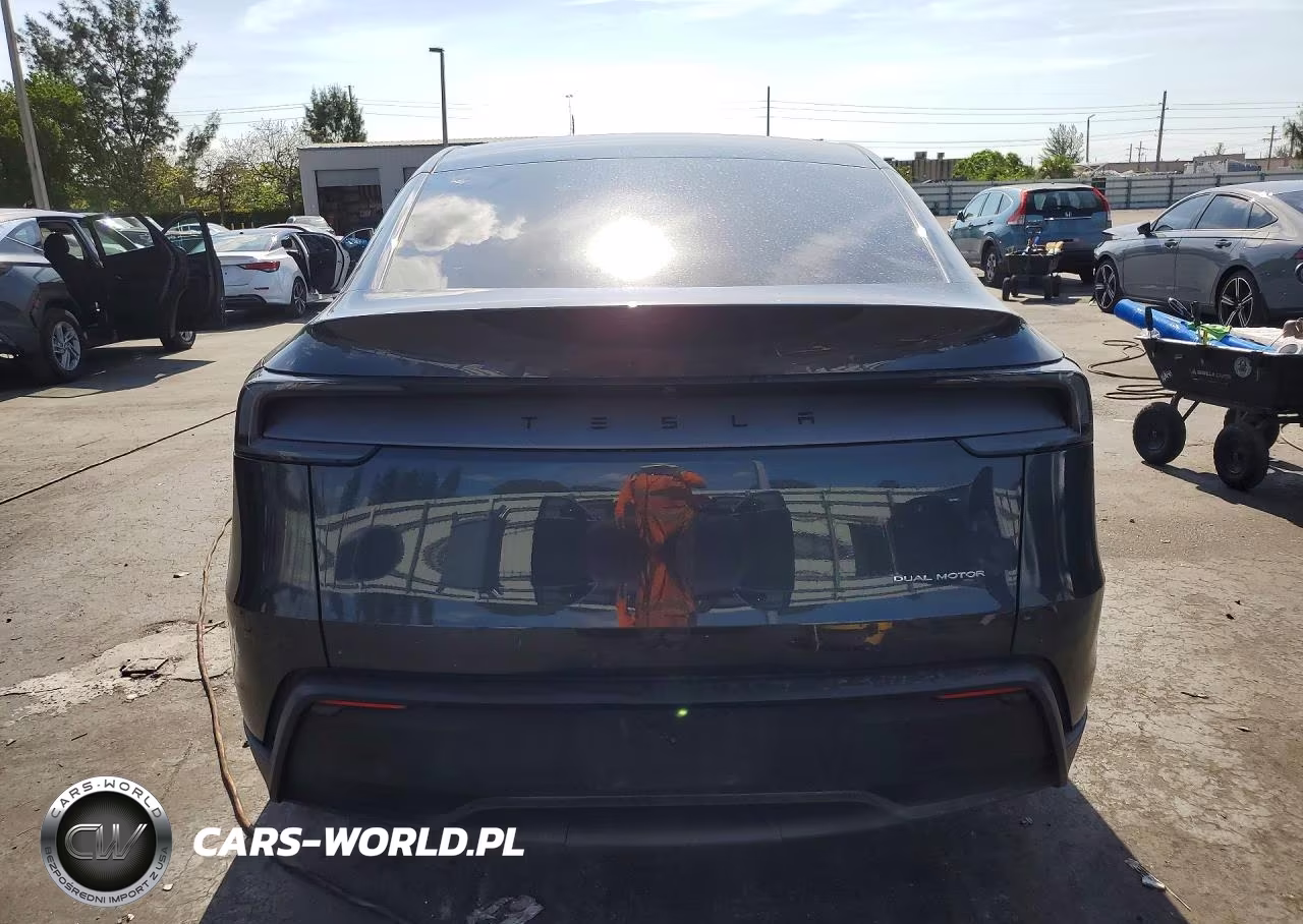 2026 Tesla Model Y VIN:7SAYGDEE1TA388288 - 6