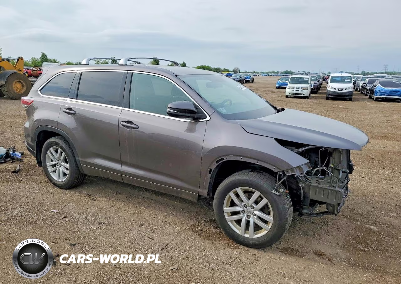 2014 Toyota Highlander Le VIN:5TDBKRFH1ES025742 - 4