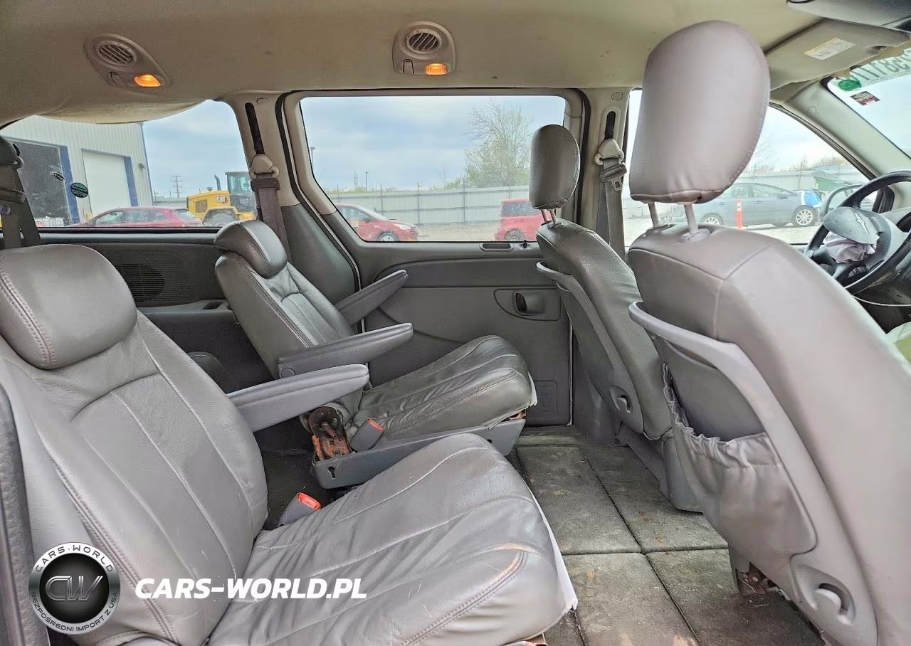 2006 Chrysler Town & Country Touring VIN:2A8GP54L06R655827 - 11